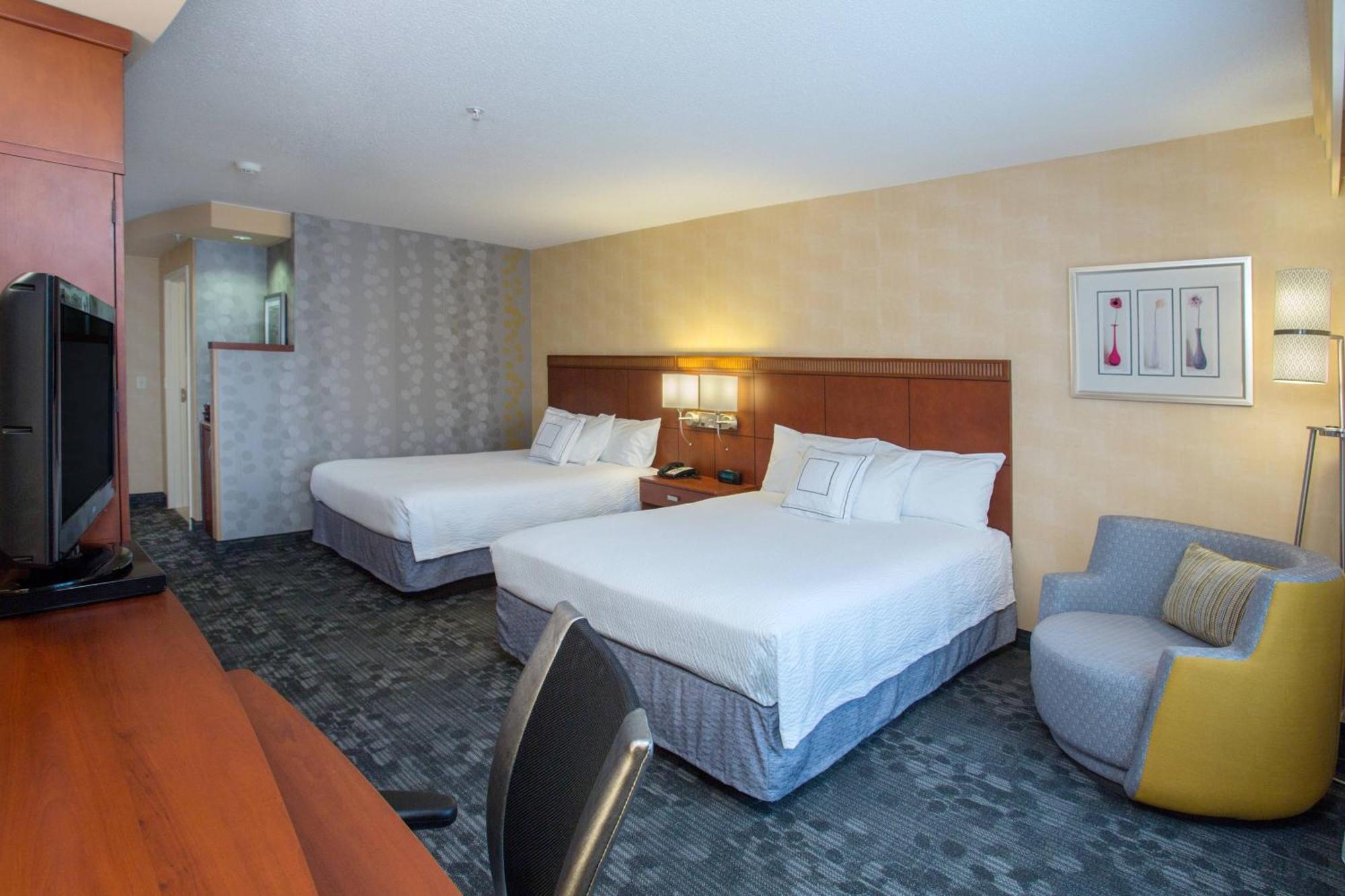 Courtyard Boston Raynham Hotel Exterior foto
